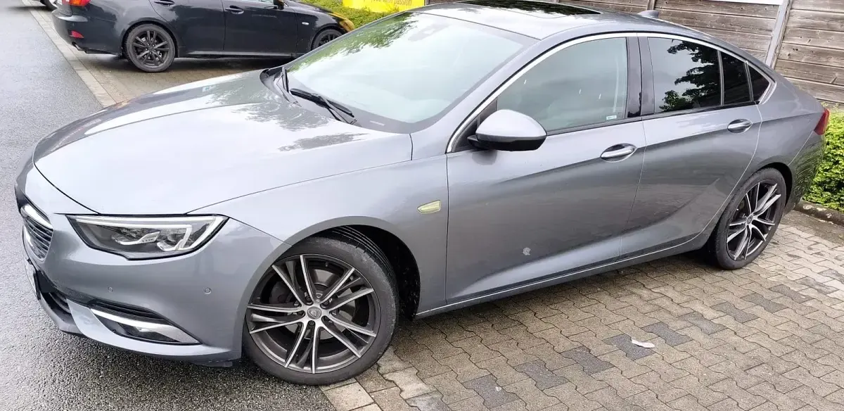 Gebraucht Opel Insignia Sport 170 PS (125 kW) 2017 Silber Limousine