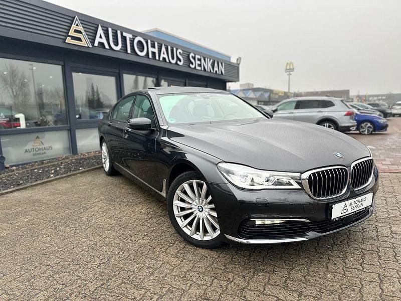 Gebraucht BMW 740 320 PS (235 kW) 2017 Grau Limousine