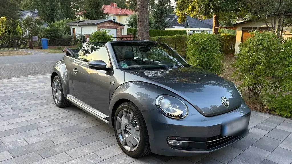 Gebraucht VW Beetle Cabriolet Karmann 150 PS (110 kW) 2015 Platinum grey metallic Cabrio