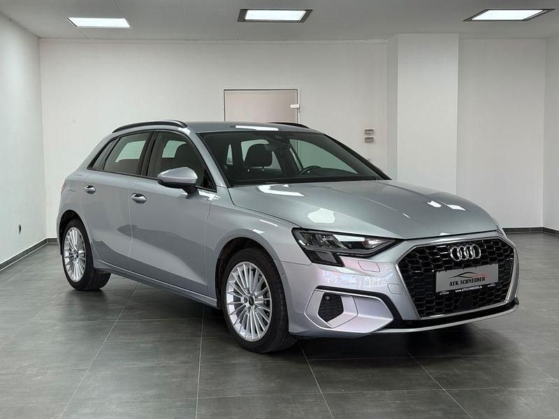Second-hand Audi A3 Advanced 150 CP (110 kW) 2022 Argintiu Berlinǎ