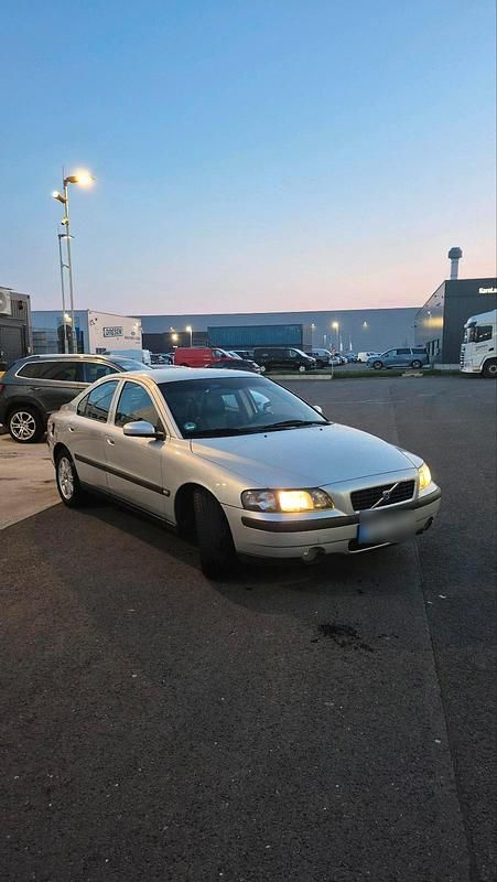 Gebraucht Volvo S60 170 PS (125 kW) 2004 Silber Limousine