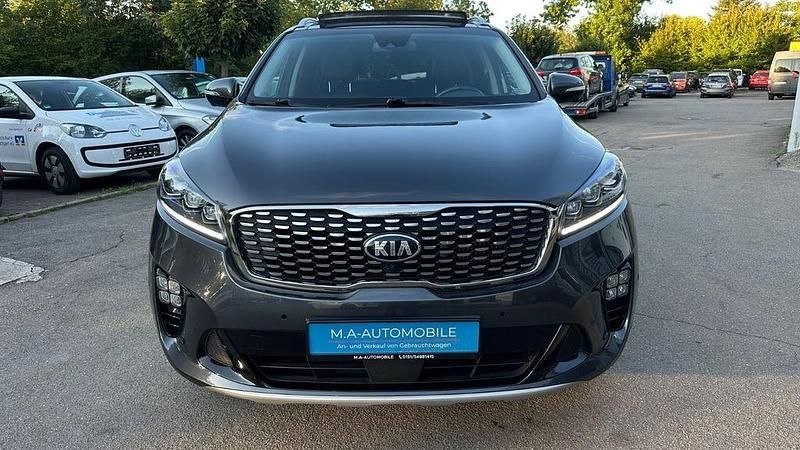 Grau Gebraucht 2018 Kia Sorento GT-Line SUV | 26.900 € (Fairer Preis) - Bild 1/4