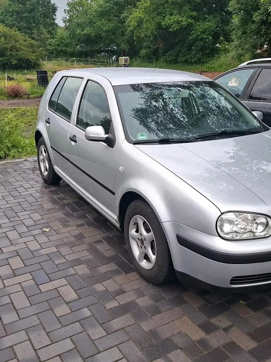 Gebraucht VW Golf IV 75 PS (55 kW) 2003 Silber Kleinwagen