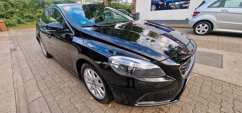 Schwarz Gebraucht 2012 Volvo V40 Kombi | 8.500 € (Fairer Preis) - Bild 1/4