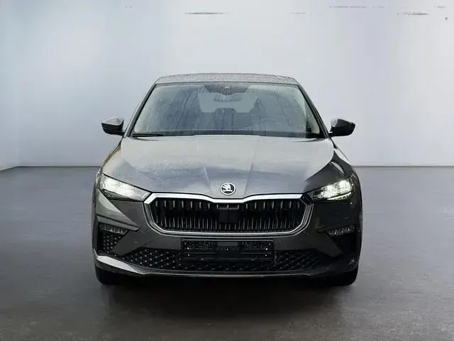 Neu Skoda Scala Selection 116 PS (85 kW) 2025 Grau metallic Kleinwagen
