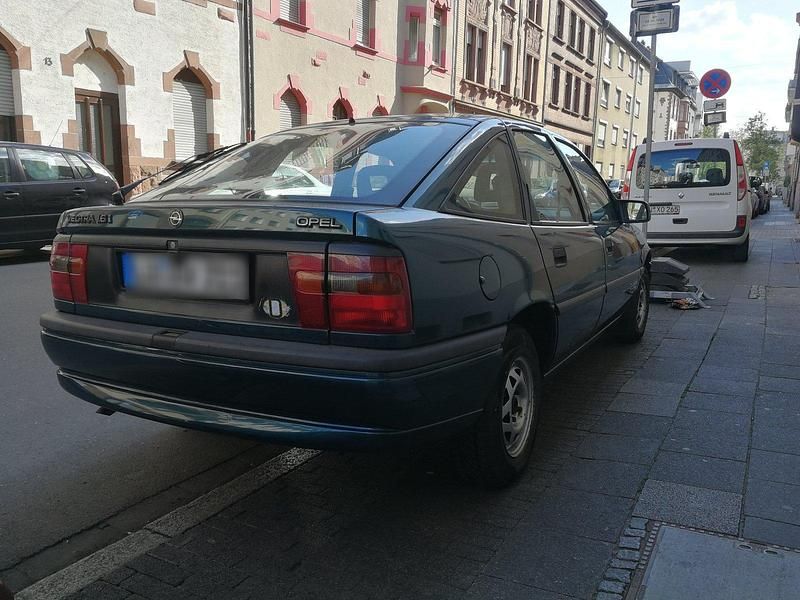 Gebraucht Opel Vectra 70 PS (51 kW) 1995 Grün Limousine