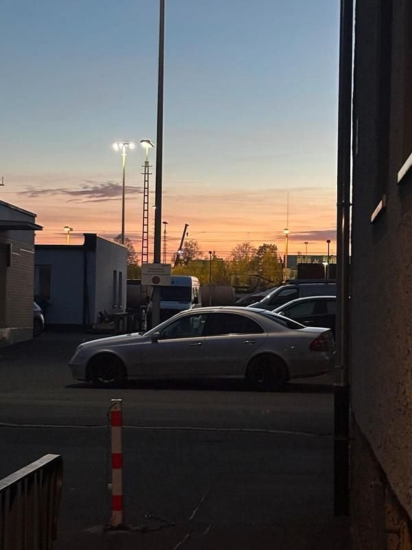 Second-hand Mercedes E270 171 CP (125 kW) 2003 Argintiu Berlinǎ