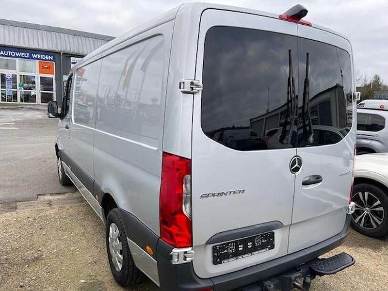 Gebraucht Mercedes Sprinter 120 PS (88 kW) 2020 Silber Van