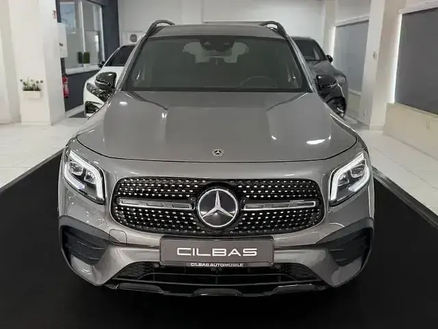 Gebraucht Mercedes GLB200 AMG line 150 PS (110 kW) 2021 Mountaingrau  met. SUV