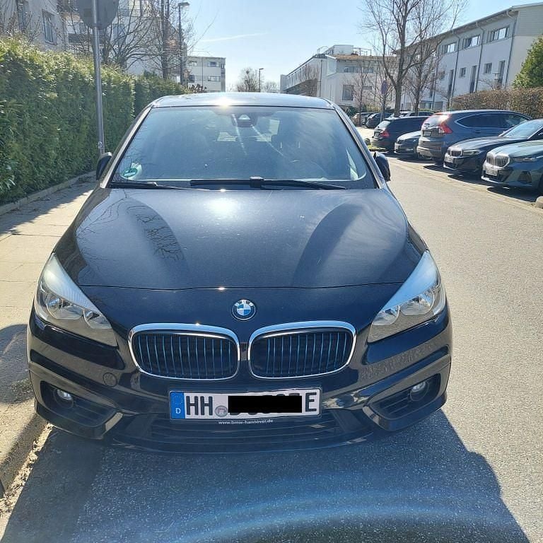 Gebraucht BMW 225 Active Tourer iPerformance 224 PS (164 kW) 2017 Schwarz Van / Kleinbus