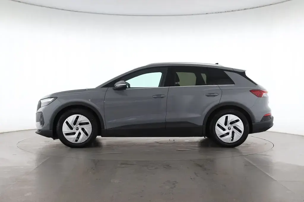 Gebraucht Audi Q4 e-tron Comfort 210 kW (286 PS) 2024 Kieselgrau SUV