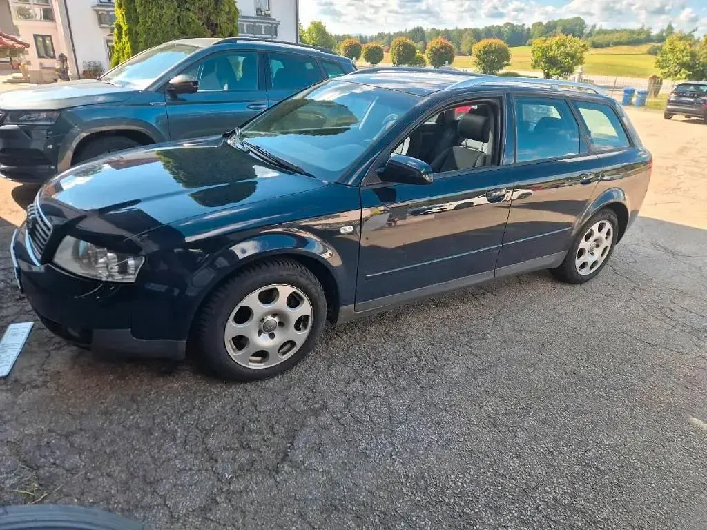 Gebraucht Audi A4 163 PS (119 kW) 2003 Blau Kombi