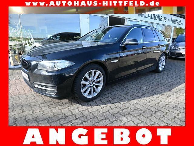 Gebraucht BMW 530 Performance 258 PS (189 kW) 2015 Saphirschwarzmet. Kombi