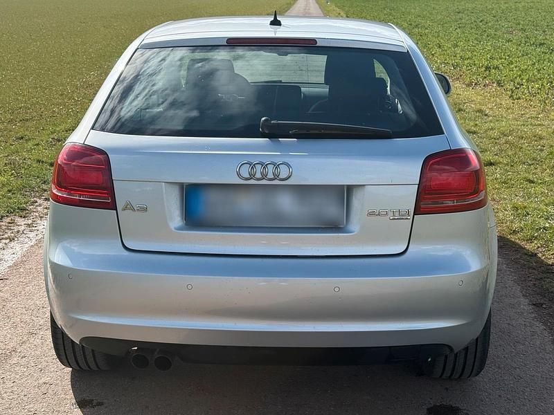 Gebraucht Audi A3 140 PS (102 kW) 2010 Silber Kleinwagen