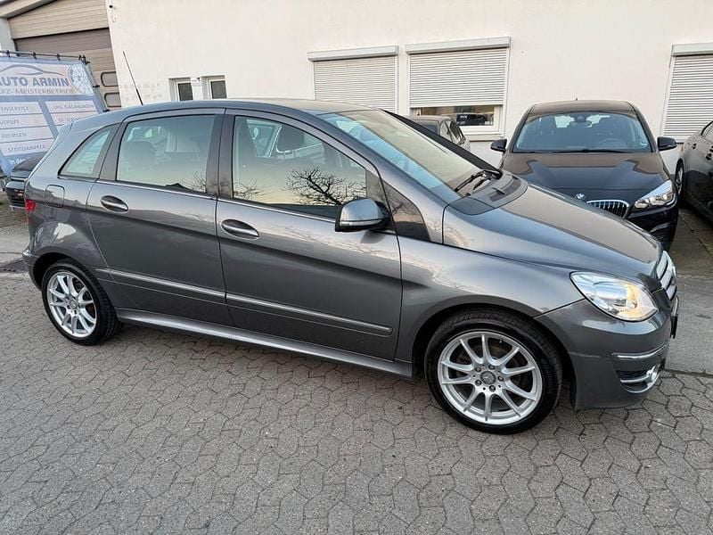 Gebraucht Mercedes B170 116 PS (85 kW) 2009 Grau Van / Kleinbus