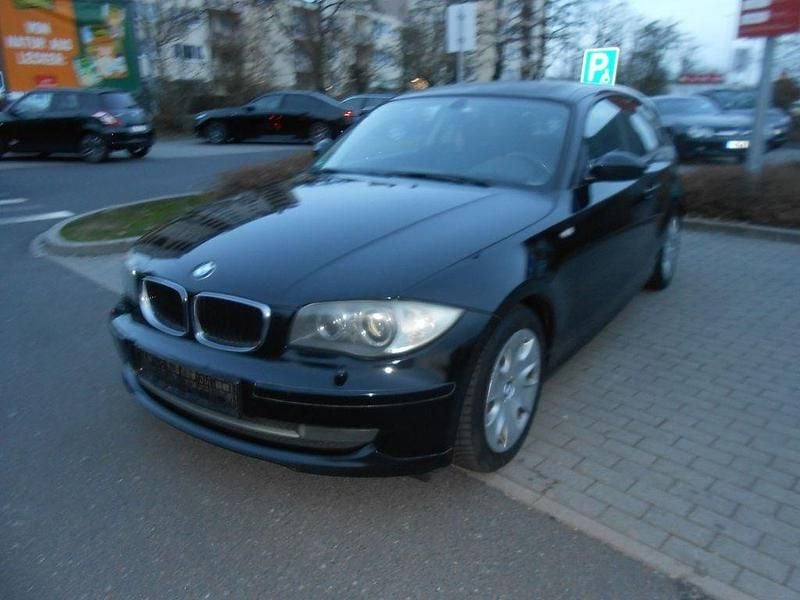 Gebraucht BMW 118 Sport Line 143 PS (105 kW) 2007 Schwarz Kleinwagen
