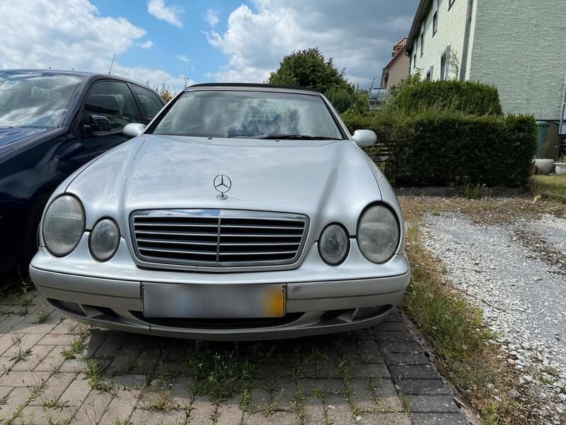 Silber Gebraucht 1999 Mercedes CLK230 Cabrio | 1.650 € (Guter Preis) - Bild 1/4