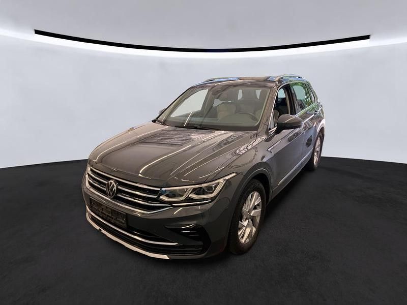 Grau Gebraucht 2022 VW Tiguan Elegance SUV | 24.999 € (Guter Preis) - Bild 1/4