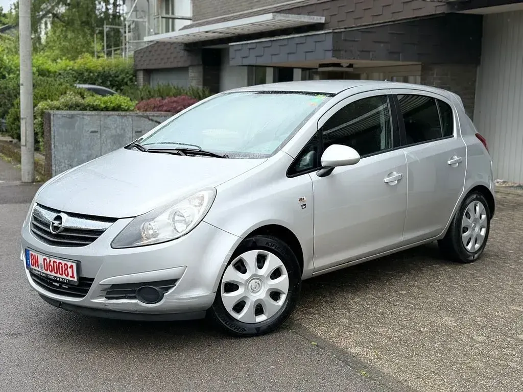 Gebraucht Opel Corsa Edition 87 PS (63 kW) 2011 Silber Kleinwagen