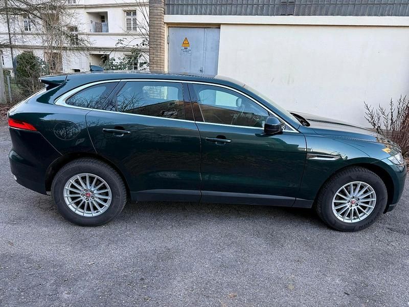 Gebraucht Jaguar F-Pace 179 PS (131 kW) 2017 Grün SUV