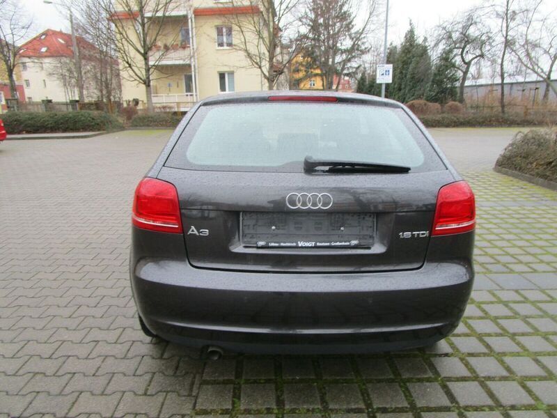 Gebraucht Audi A3 105 PS (77 kW) 2009 Grau metallic Limousine