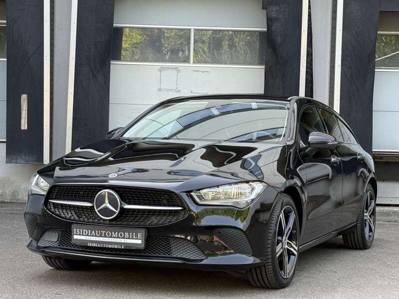 Nachtschwarz Gebraucht 2021 Mercedes CLA220 Progressive Limousine | 17.490 € (Superpreis) - Bild 1/4