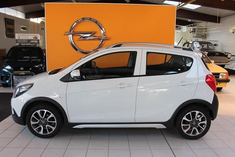 Gebraucht Opel Karl Rocks 73 PS (53 kW) 2018 Weiß Kleinwagen