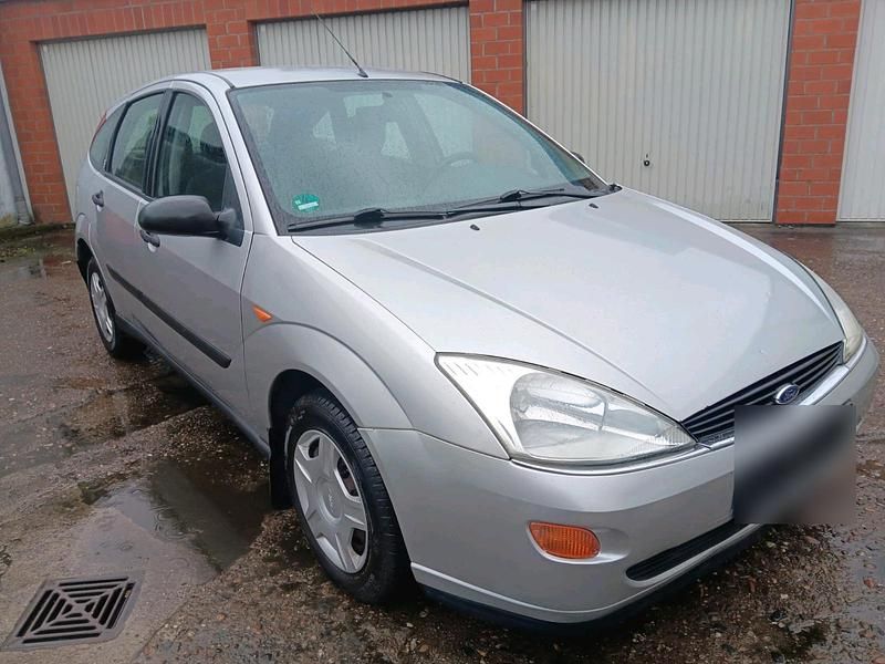 Gebraucht Ford Focus Ghia 100 PS (73 kW) 1999 Grau Kombi