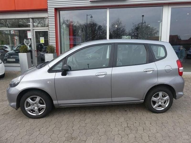 Gebraucht Honda Jazz 77 PS (56 kW) 2008 Silber Kleinwagen