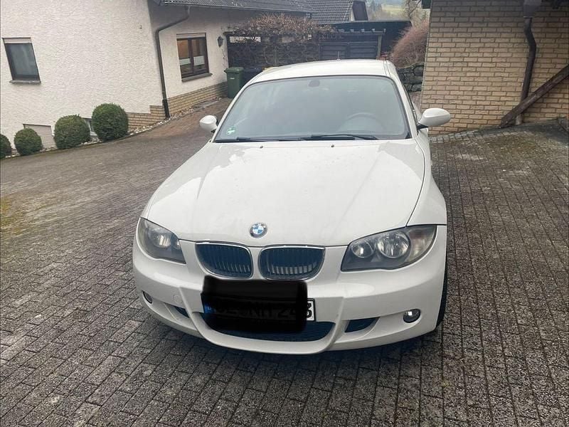 Gebraucht BMW 116 M Sport 122 PS (89 kW) 2007 Weiß Kleinwagen