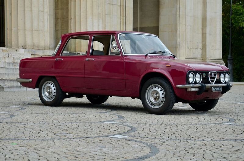 Rot Gebraucht 1974 Alfa Romeo Giulia Super Limousine | 14.888 € - Bild 1/4
