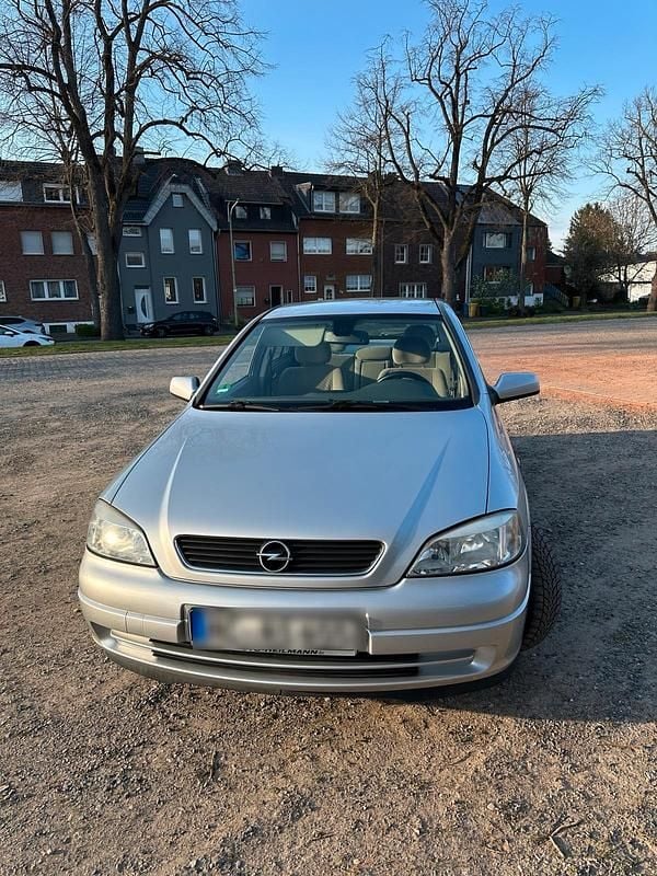 Silber Gebraucht 2003 Opel Astra Coupé | 2.050 € (Fairer Preis) - Bild 1/4