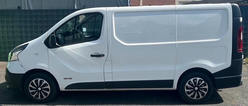 Weiß Gebraucht 2016 Renault Traffic Van / Kleinbus | 5.499 € - Bild 1/4