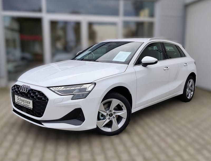 Weiß Gebraucht 2025 Audi A3 Business Limousine | 33.900 € (Guter Preis) - Bild 1/4