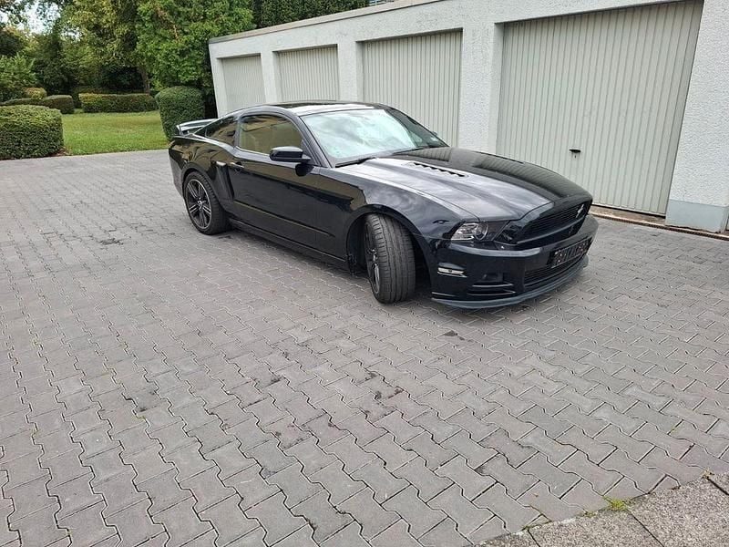 Schwarz Gebraucht 2014 Ford Mustang Coupé | 29.900 € (Teuer) - Bild 1/4