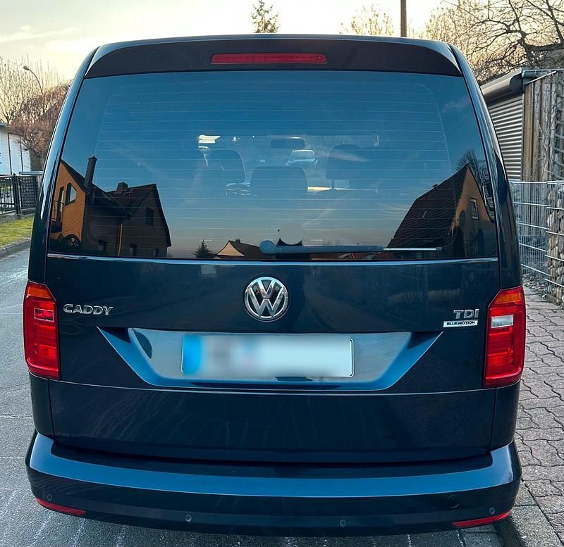 Gebraucht VW Caddy Trendline 102 PS (75 kW) 2016 Blau Van / Kleinbus