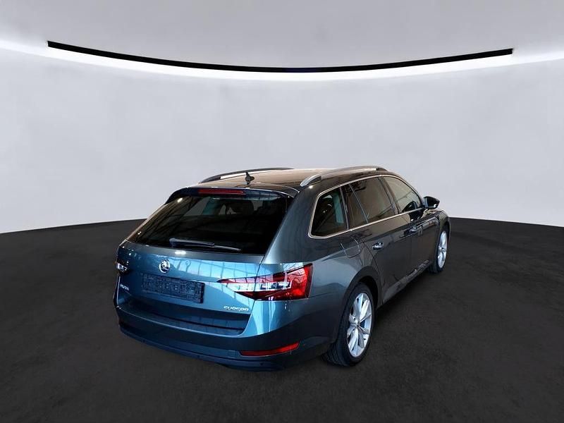 Gebraucht Skoda Superb Style 190 PS (139 kW) 2019 Grau Kombi