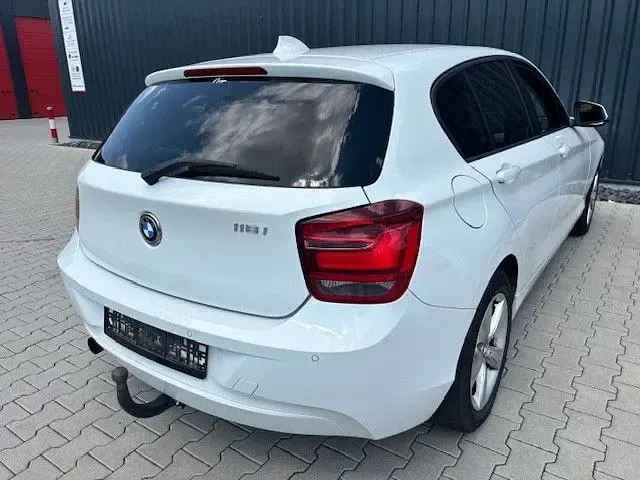 Gebraucht BMW 116 Advantage 136 PS (100 kW) 2013 Weiß Kleinwagen