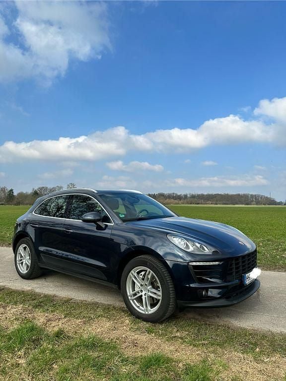 Blau Gebraucht 2016 Porsche Macan S SUV | 34.999 € (Superpreis) - Bild 1/4