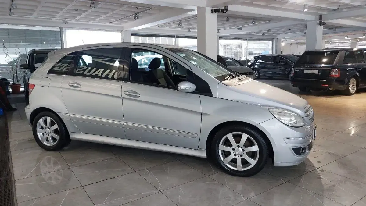 Gebraucht Mercedes B200 140 PS (102 kW) 2006 Silber Van / Kleinbus
