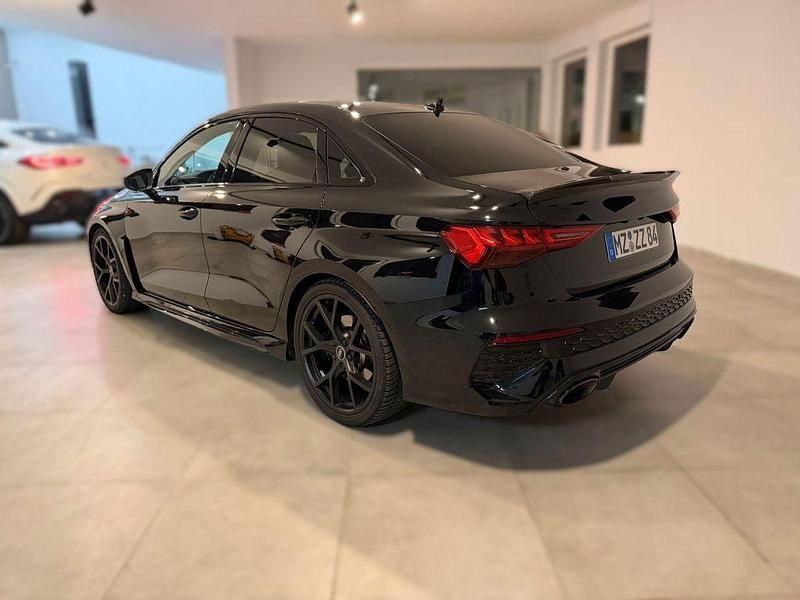 Gebraucht Audi RS3 Sport 400 PS (294 kW) 2023 Mythosschwarz Limousine