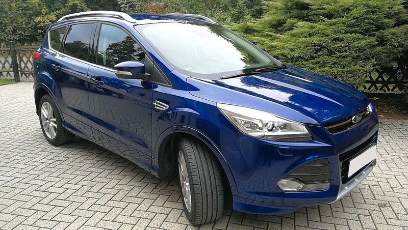 Blau Gebraucht 2016 Ford Kuga Individual SUV | 10.600 € (Superpreis) - Bild 1/4