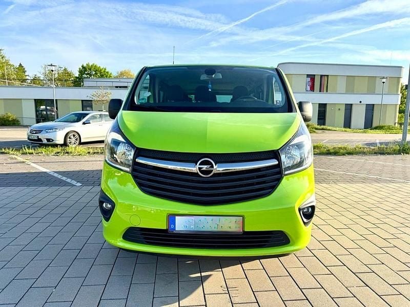Gebraucht Opel Vivaro 145 PS (106 kW) 2017 Grün Van / Kleinbus