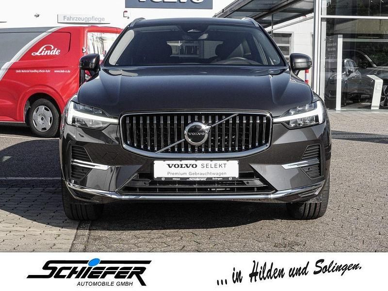 Gebraucht Volvo XC60 Plus 197 PS (144 kW) 2024 Grau SUV