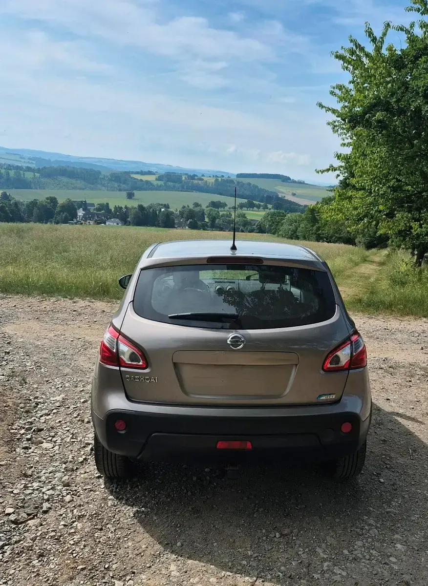 Gebraucht Nissan Qashqai Acenta 130 PS (95 kW) 2012 Braun SUV