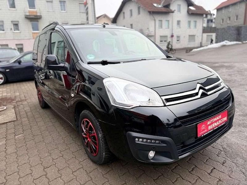 Gebraucht Citroën Berlingo Shine 120 PS (88 kW) 2016 Lack onyx schwarz Van / Kleinbus