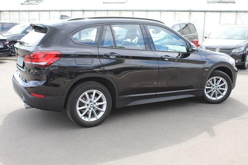Schwarz Gebraucht 2022 BMW X1 Advantage SUV | 24.980 € (Guter Preis) - Bild 1/4