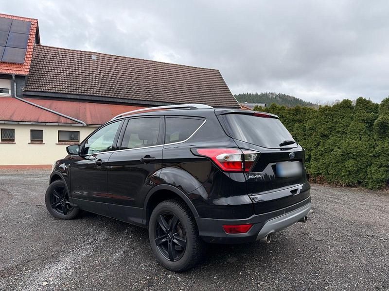 Gebraucht Ford Kuga Cool & Connect 120 PS (88 kW) 2018 Schwarz SUV