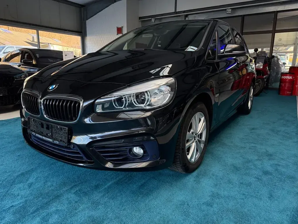 Gebraucht BMW 220 Basis 190 PS (139 kW) 2015 Schwarz Kombi