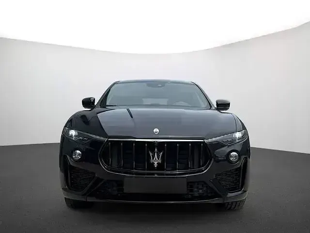Gebraucht Maserati Levante 349 PS (256 kW) 2022 Schwarz SUV